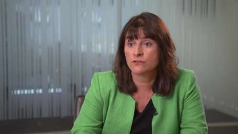 Liz Rowsell talks about science opportunities for graduates
